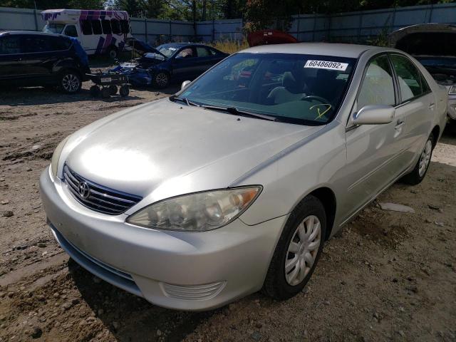 4T1BE32K25U427878 - 2005 TOYOTA CAMRY LE SILVER photo 2