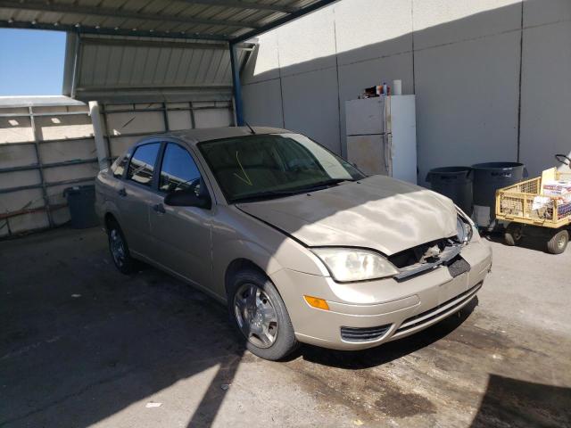 1FAFP34NX7W348656 - 2007 FORD FOCUS ZX4 BEIGE photo 1