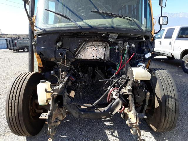 4UZABRFC2JCJF4172 - 2018 FREIGHTLINER CHASSIS B2 黄色 照片 7