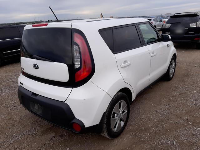 KNDJN2A21G7265433 - 2016 KIA SOUL WHITE photo 4