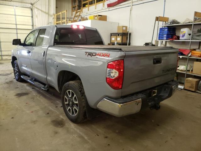 5TFUW5F17JX692540 - 2018 TOYOTA TUNDRA DOU GRAY photo 3