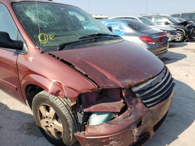 2A4GP44R57R143918 - 2007 CHRYSLER TOWN & COU RED photo 9