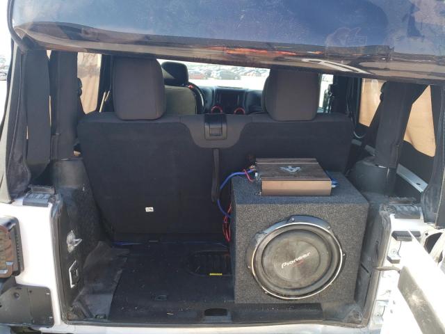 1C4AJWAG5HL732764 - 2017 JEEP WRANGLER S WHITE photo 9