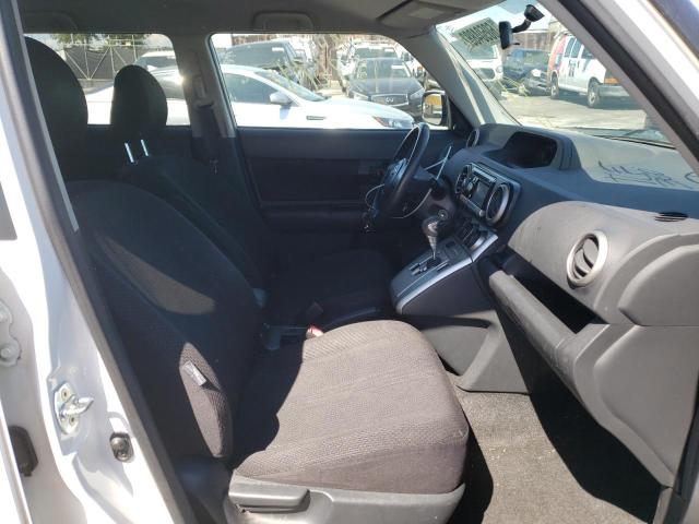 JTLZE4FE0A1108511 - 2010 TOYOTA SCION XB თეთრი ფოტო 5