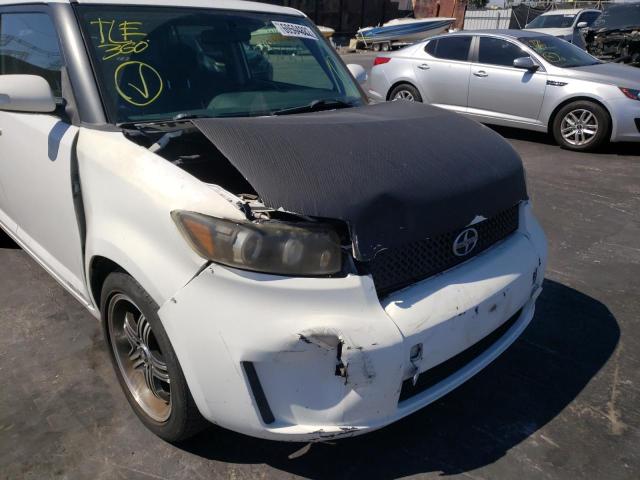 JTLZE4FE0A1108511 - 2010 TOYOTA SCION XB თეთრი ფოტო 9