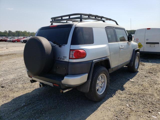 JTEBU11F270033996 - 2007 TOYOTA FJ CRUISER SILVER photo 4