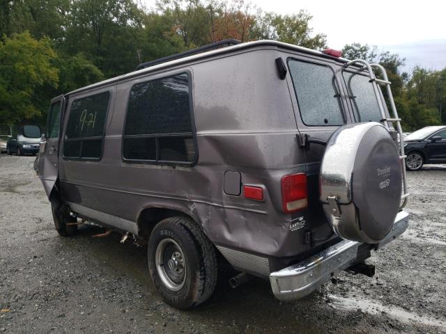 1GBEG25K4SF242012 - 1995 CHEVROLET G20 GRAY photo 3