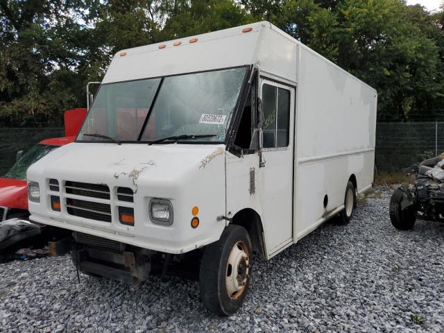 4UZAARCP17CZ28290 - 2007 FREIGHTLINER CHASSIS M WHITE photo 2