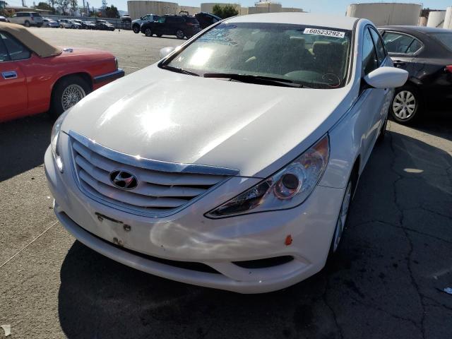 5NPEB4AC1BH202352 - 2011 HYUNDAI SONATA GLS WHITE photo 2