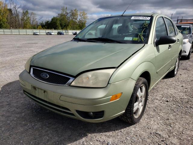 1FAHP34N27W147004 - 2007 FORD FOCUS ZX4 GREEN photo 2