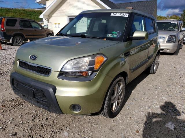 KNDJT2A2XB7239895 - 2011 KIA SOUL GREEN photo 2