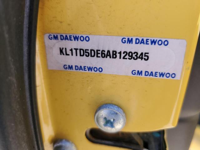 KL1TD5DE6AB129345 - 2010 CHEVROLET AVEO LS YELLOW photo 10