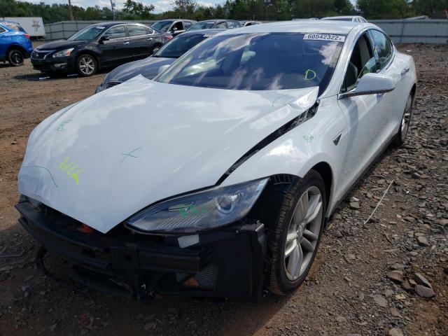 5YJSA1S21FF098735 - 2015 TESLA MODEL S 70 WHITE photo 2