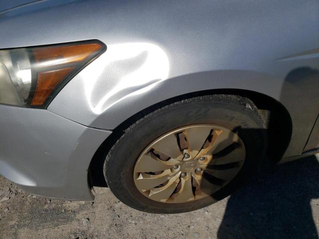 1HGCP26359A062637 - 2009 HONDA ACCORD LX SILVER photo 9