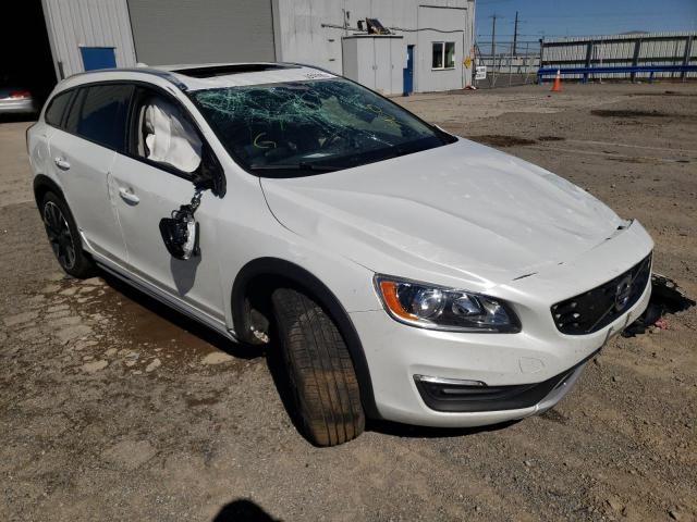 YV440MWK3H1036060 - 2017 VOLVO V60 CROSS WHITE photo 1