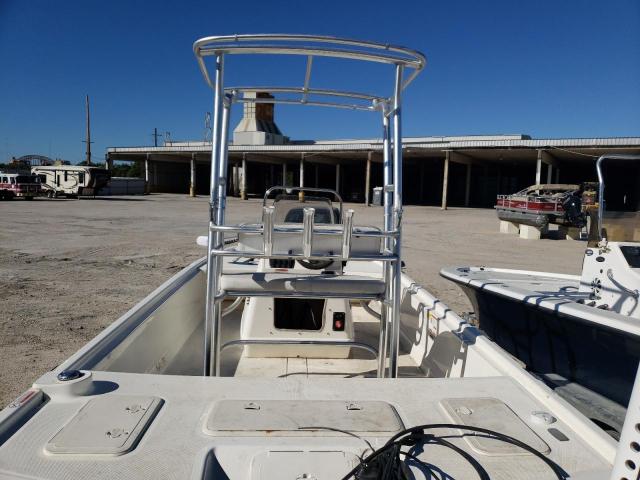 BUJ30213A919 - 2019 MAKO BOAT WHITE photo 6