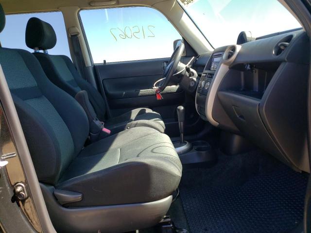 JTLKT324564120738 - 2006 TOYOTA SCION XB BLACK photo 5