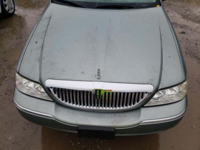 1LNHM83W74Y685641 - 2004 LINCOLN TOWN CAR GREEN photo 7