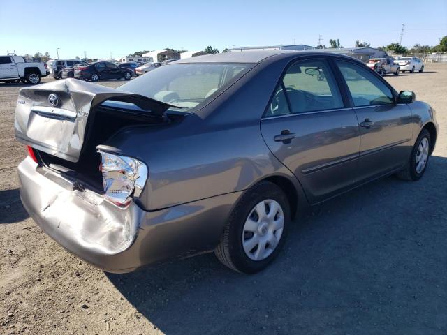 4T1BE32K83U684315 - 2003 TOYOTA CAMRY LE GRAY photo 4