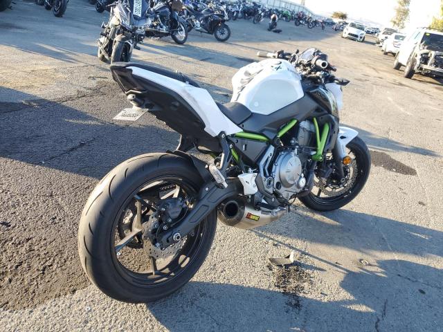 JKAEREH18HDA01100 - 2017 KAWASAKI ER650 H GREEN photo 4