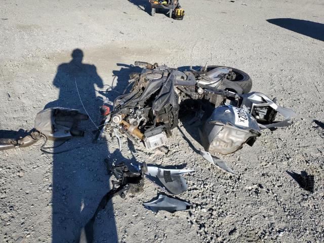 WB1053402EZL19185 - 2014 BMW S 1000 RR WHITE photo 2