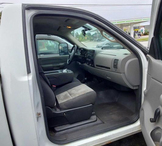 1GTHK44K59F122699 - 2009 GMC SIERRA K25 WHITE photo 5