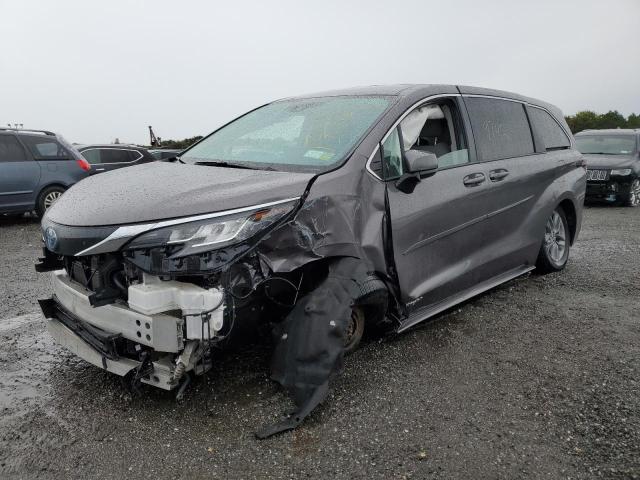 5TDKRKEC6MS014470 - 2021 TOYOTA SIENNA LE GRAY photo 2