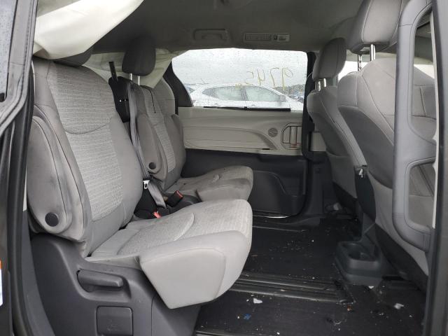 5TDKRKEC6MS014470 - 2021 TOYOTA SIENNA LE GRAY photo 6