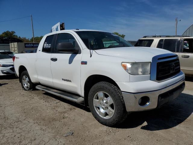 5TFUW5F16BX165736 - 2011 TOYOTA TUNDRA DOU WHITE photo 1