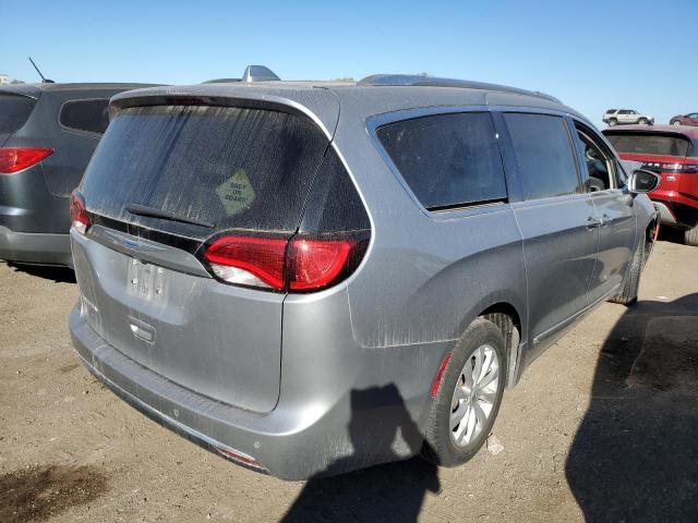 2C4RC1BG7JR183242 - 2018 CHRYSLER PACIFICA T SILVER photo 4