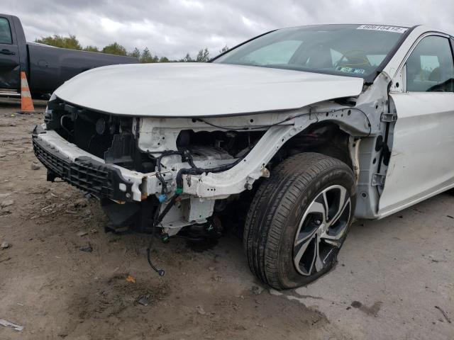 1HGCR2F39HA280895 - 2017 HONDA ACCORD LX WHITE photo 9