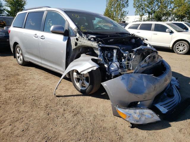 5TDKK3DC9FS675862 - 2015 TOYOTA SIENNA LE SILVER photo 1