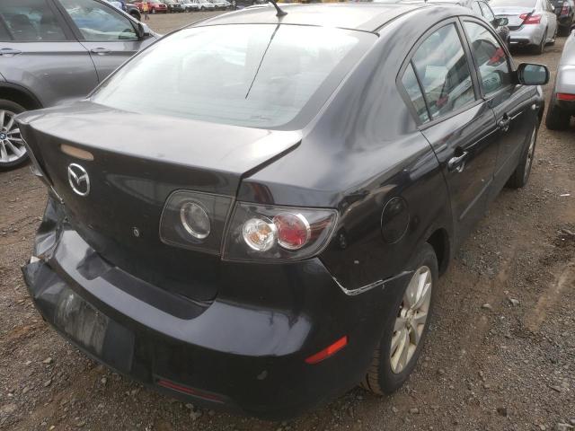 JM1BK32G581857600 - 2008 MAZDA 3 I BLACK photo 4