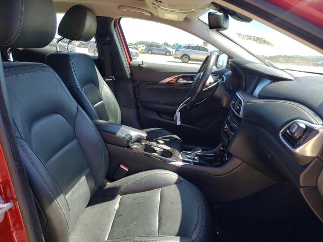SJKCH5CR9HA021400 - 2017 INFINITI QX30 BASE RED photo 5