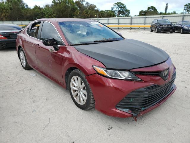 4T1B11HK9JU505235 - 2018 TOYOTA CAMRY L RED photo 1