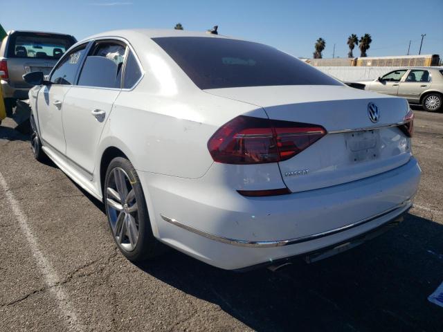 1VWDT7A37HC063386 - 2017 VOLKSWAGEN PASSAT R-L WHITE photo 3