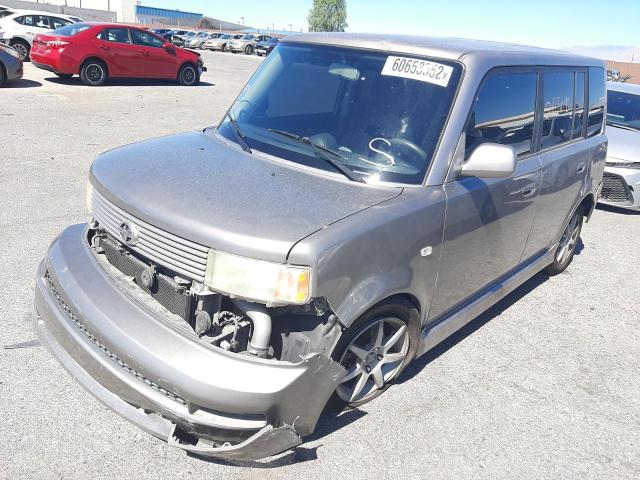 JTLKT324154018397 - 2005 TOYOTA SCION XB Silber Foto 2