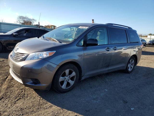 5TDKK3DC0DS377388 - 2013 TOYOTA SIENNA LE GRAY photo 1