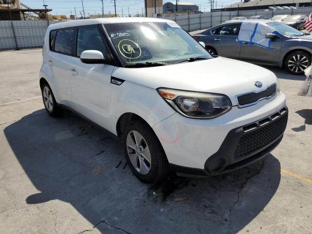 KNDJN2A29F7174781 - 2015 KIA SOUL WHITE photo 1