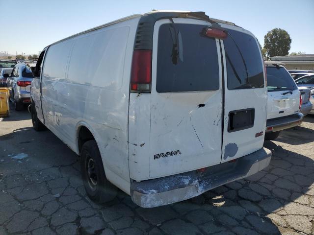 1GTHG39RX21159896 - 2002 GMC SAVANA G35 WHITE photo 3