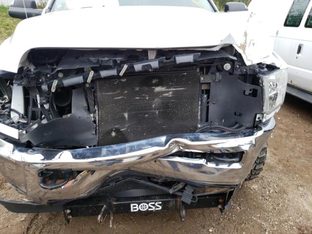 3C6UR5DL9GG268468 - 2016 RAM 2500 SLT 白色 照片 9