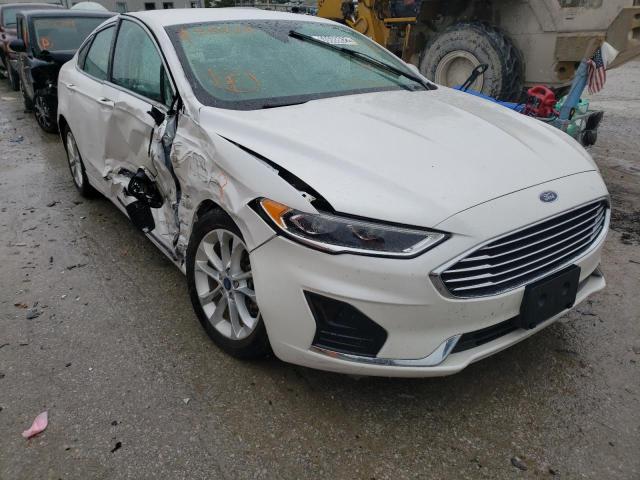 3FA6P0MU1KR235468 - 2019 FORD FUSION SEL WHITE photo 1