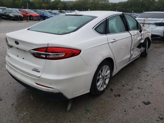 3FA6P0MU1KR235468 - 2019 FORD FUSION SEL WHITE photo 4