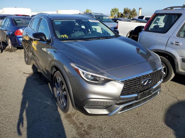 SJKCH5CR5JA051998 - 2018 INFINITI QX30 BASE GRAY photo 1