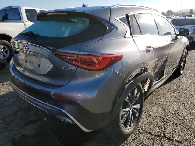 SJKCH5CR5JA051998 - 2018 INFINITI QX30 BASE GRAY photo 4