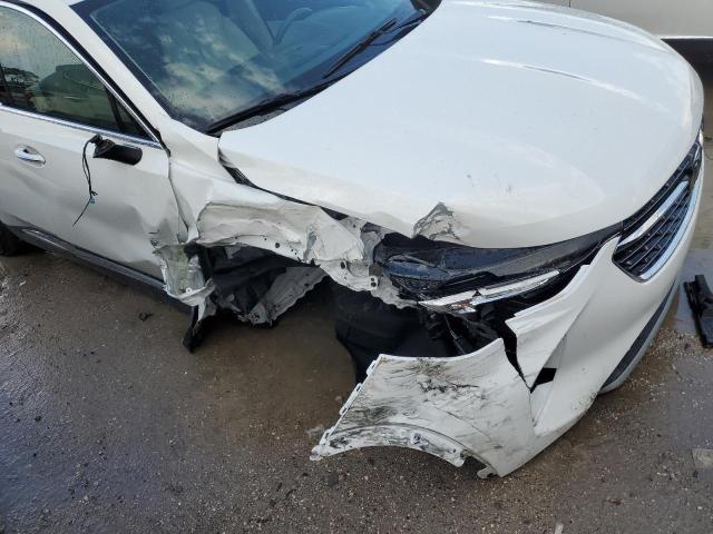 LRBFZNR45MD119047 - 2021 BUICK ENVISION E WHITE photo 9