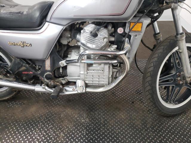 JH2PC0204CM106734 - 1982 HONDA GL500 SILVER photo 7