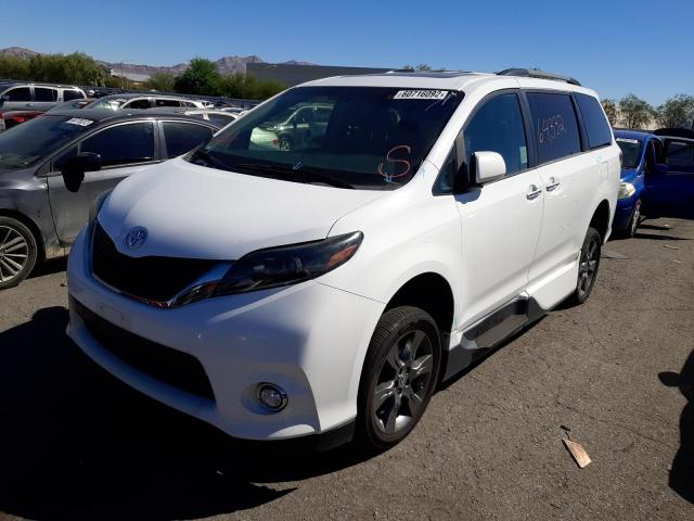 5TDXK3DC0FS662178 - 2015 TOYOTA SIENNA SPO WHITE photo 2