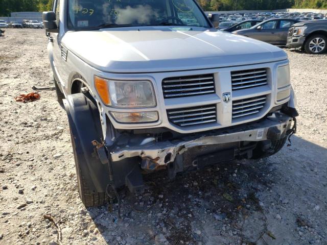 1D8GU58637W631522 - 2007 DODGE NITRO R/T SILVER photo 9