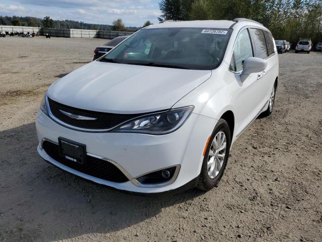 2C4RC1BG5HR591054 - 2017 CHRYSLER PACIFICA T WHITE photo 2